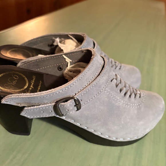 NEW Womens Sven No. 6 High Heel Light Blue Gray Suede Buckle Clogs 39 8.5 / 9 - Picture 3 of 11